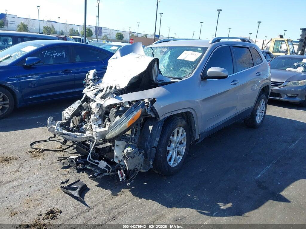 1C4PJLCB1JD538453 2018 JEEP CHEROKEE photo no. 2