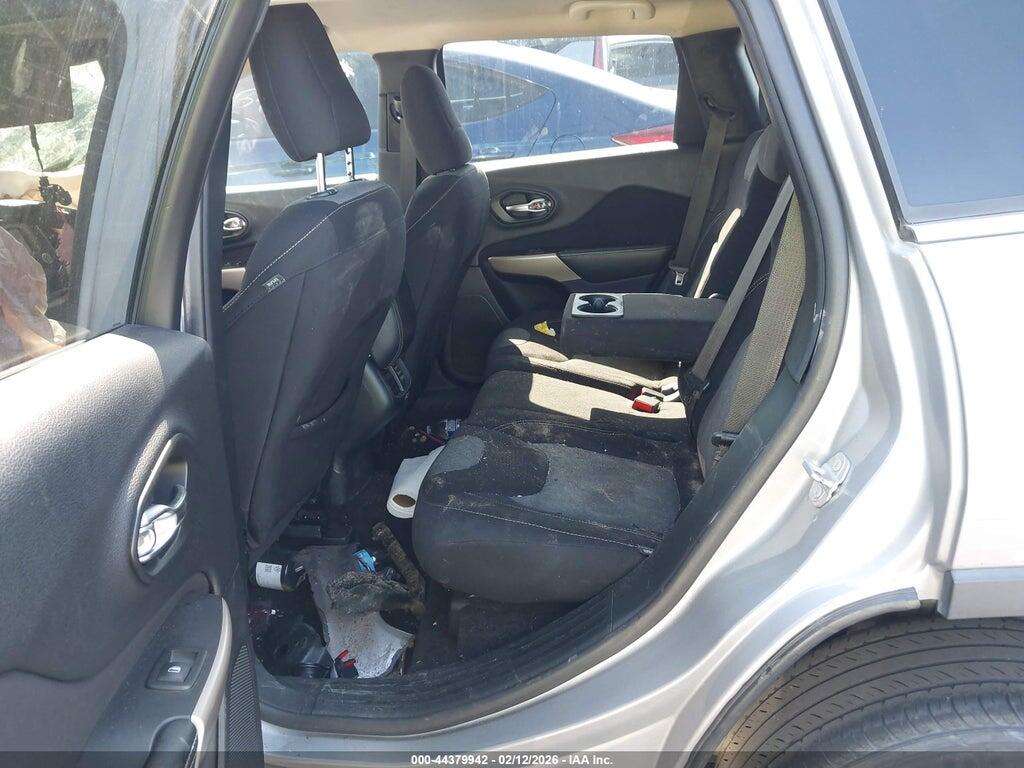 1C4PJLCB1JD538453 2018 JEEP CHEROKEE photo no. 8
