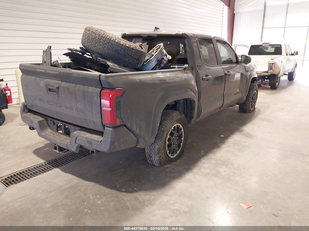 3TMLB5JN4RM087006 2024 TOYOTA TACOMA photo no. 4