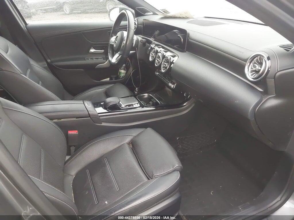 WDD3G4FB2KW023312 2019 MERCEDES-BENZ A 220 photo no. 5