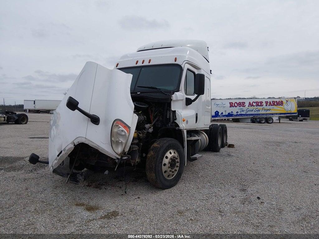 1FUJGLDVXFLGM6432 2015 FREIGHTLINER CASCADIA 125 photo no. 2