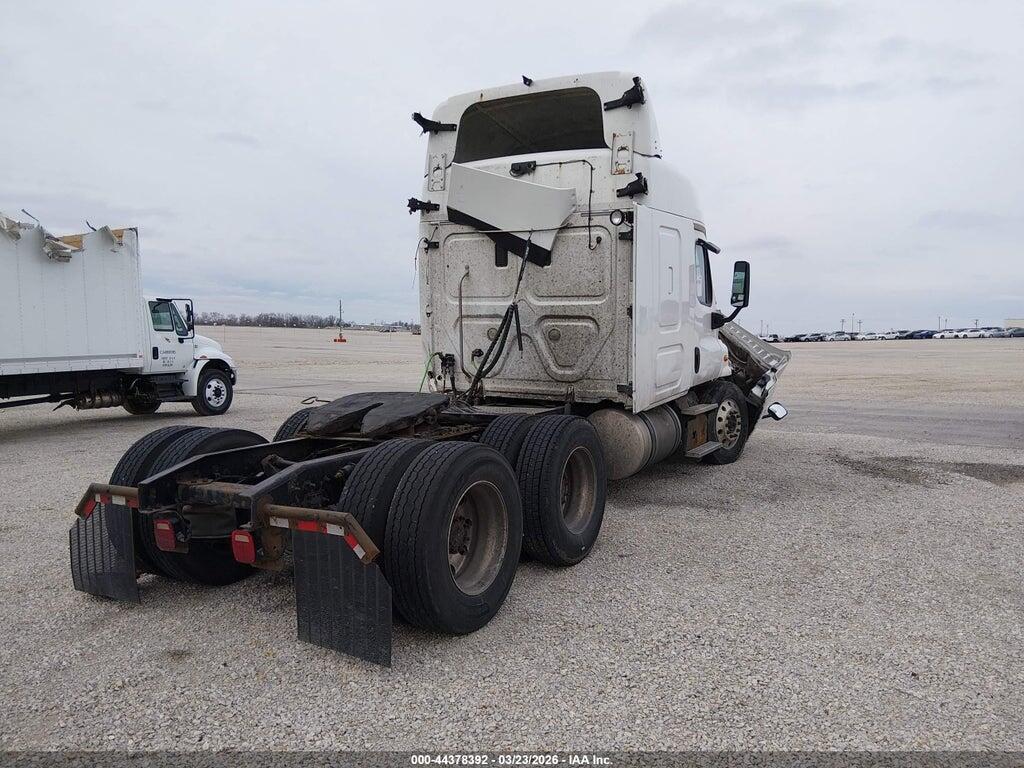 1FUJGLDVXFLGM6432 2015 FREIGHTLINER CASCADIA 125 photo no. 4