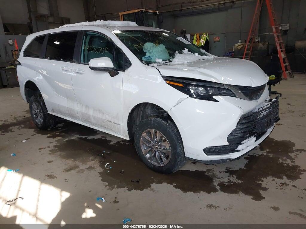 5TDKRKEC7RS190791 2024 TOYOTA SIENNA photo no. 1