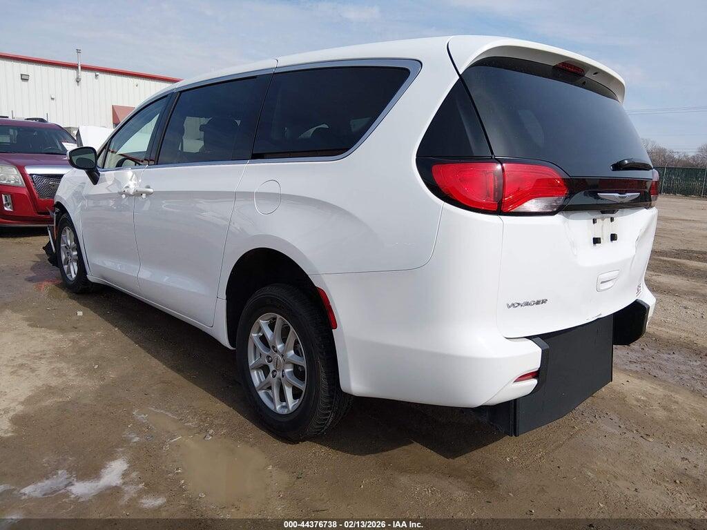 2C4RC1CG6NR208555 2022 CHRYSLER VOYAGER photo no. 3