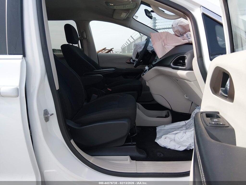 2C4RC1CG6NR208555 2022 CHRYSLER VOYAGER photo no. 5