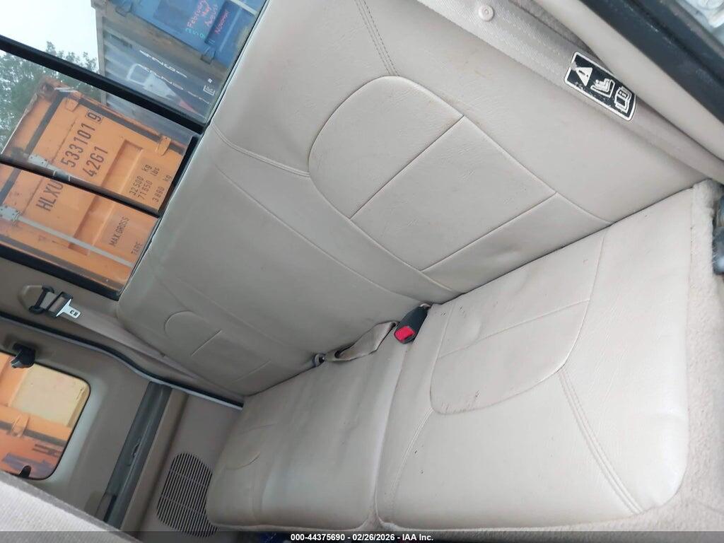 1FTWX32F9YEE46817 2000 FORD F-350 photo no. 6