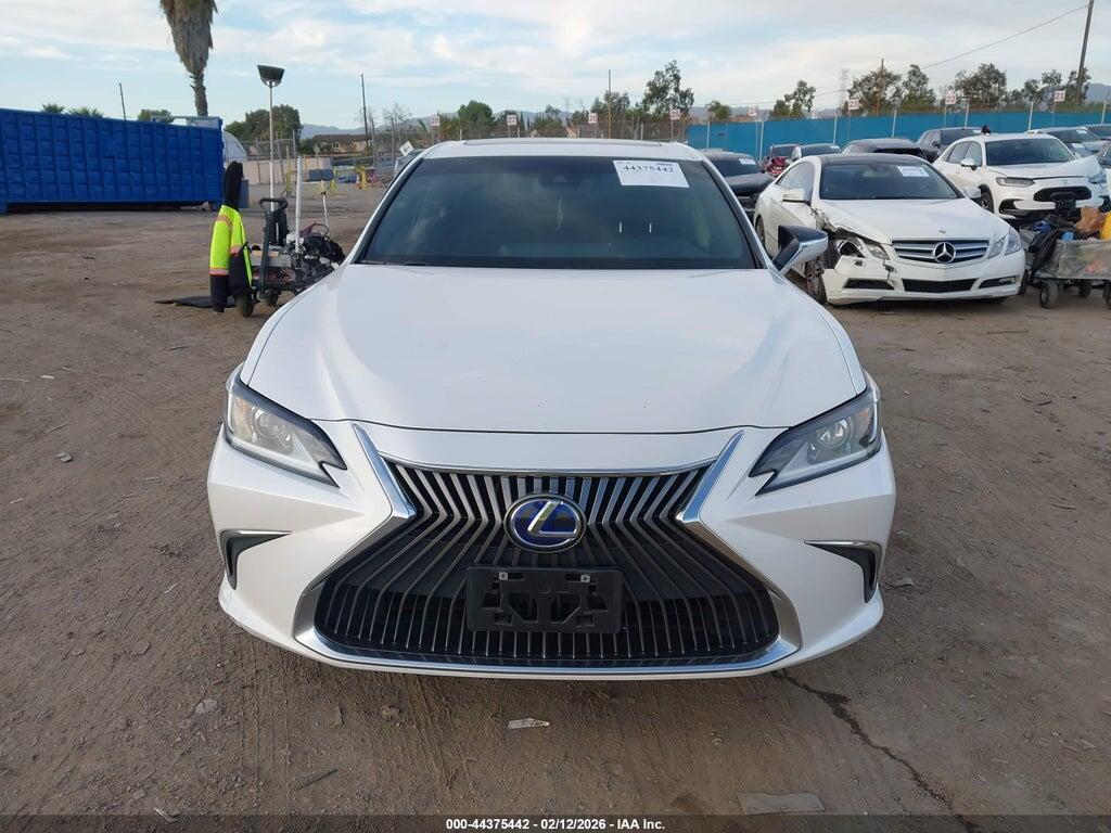 58ACA1C17MU010211 2021 LEXUS ES 300H photo no. 12