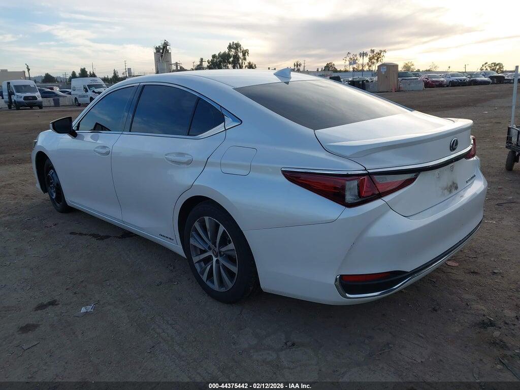 58ACA1C17MU010211 2021 LEXUS ES 300H photo no. 3
