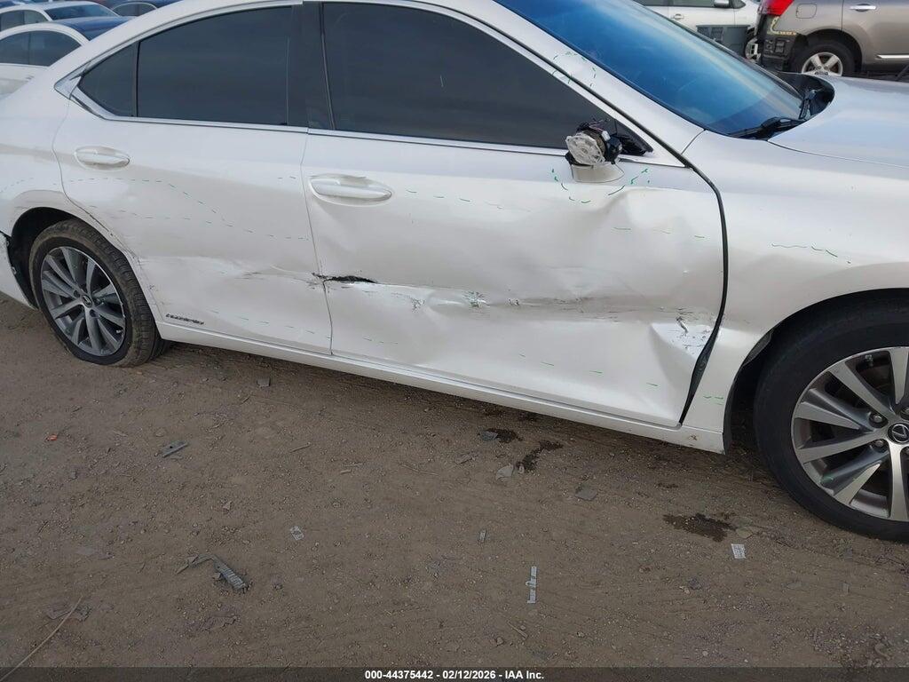 58ACA1C17MU010211 2021 LEXUS ES 300H photo no. 6