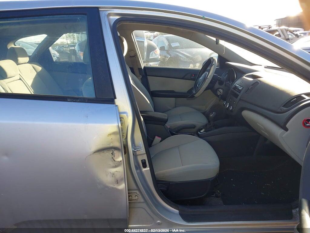 KNAFU5A21C5551845 2012 KIA FORTE photo no. 5