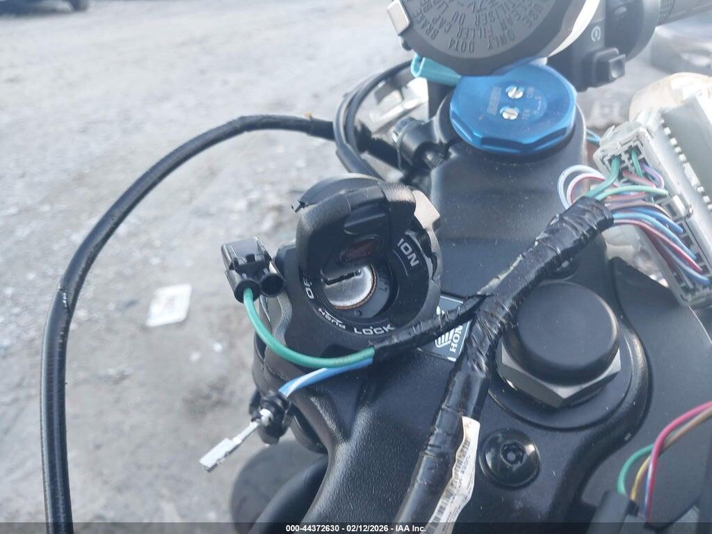 JH2PC40H8TK300341 2026 HONDA CBR600 photo no. 11