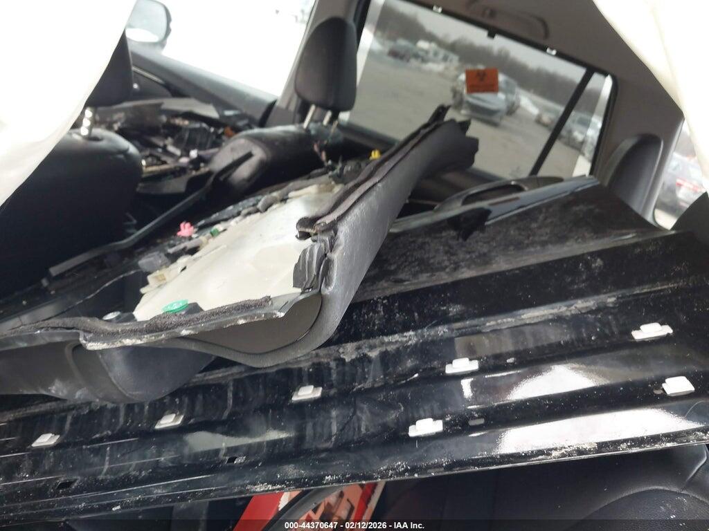 5FNYF6H91HB010279 2017 HONDA PILOT photo no. 11