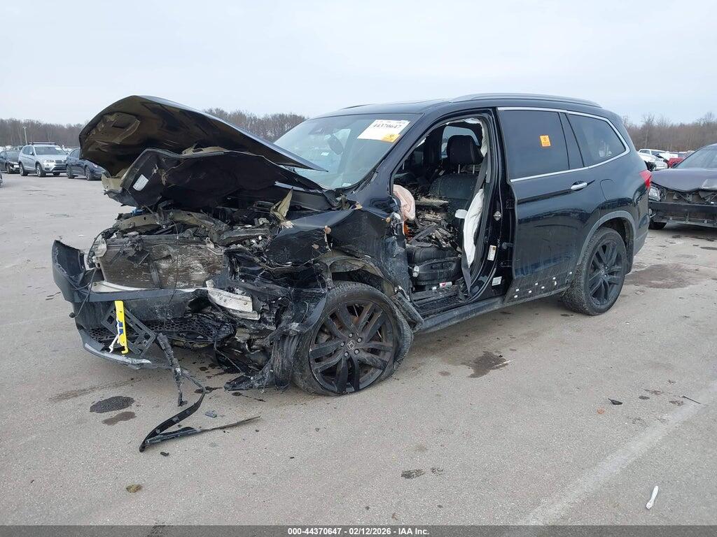 5FNYF6H91HB010279 2017 HONDA PILOT photo no. 2