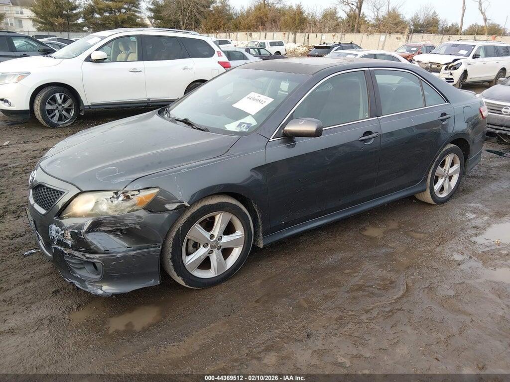 4T1BF3EK2BU135720 2011 TOYOTA CAMRY photo no. 2