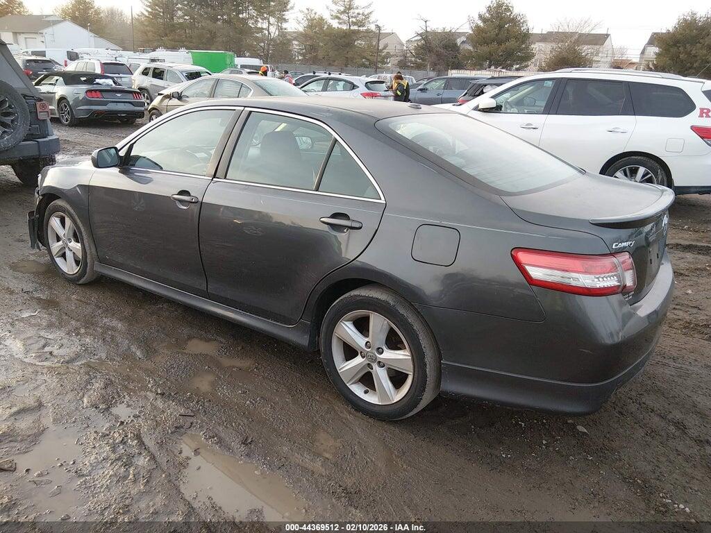 4T1BF3EK2BU135720 2011 TOYOTA CAMRY photo no. 3