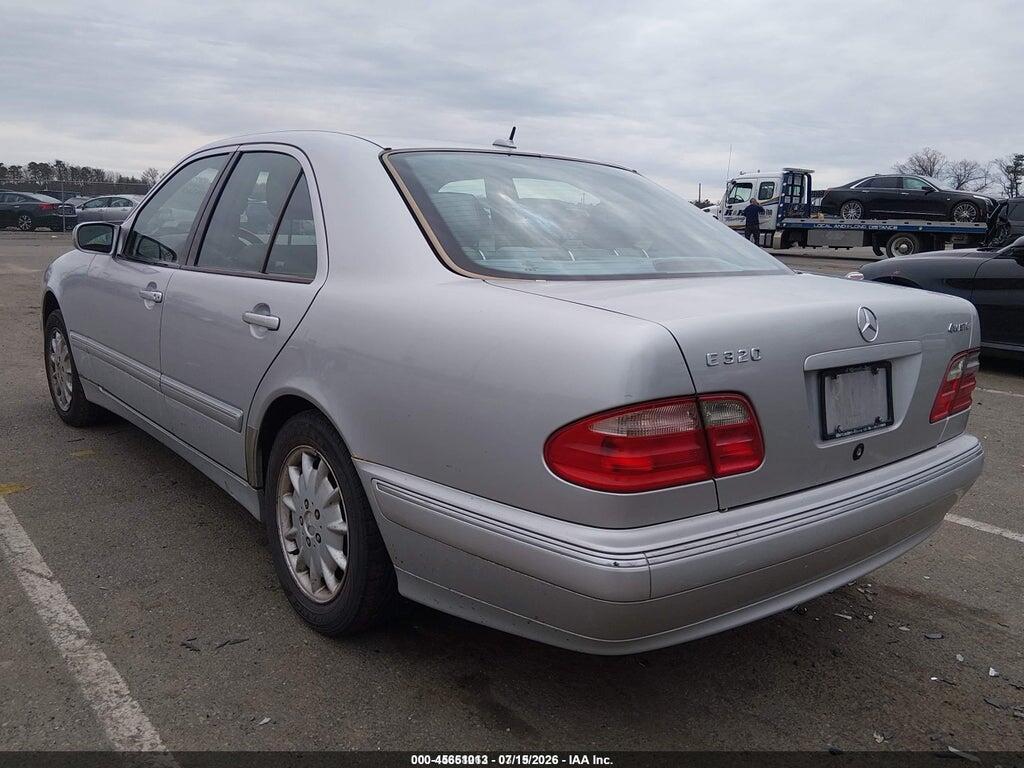 WDBJF82J81X060591 2001 MERCEDES-BENZ E 320 photo no. 3