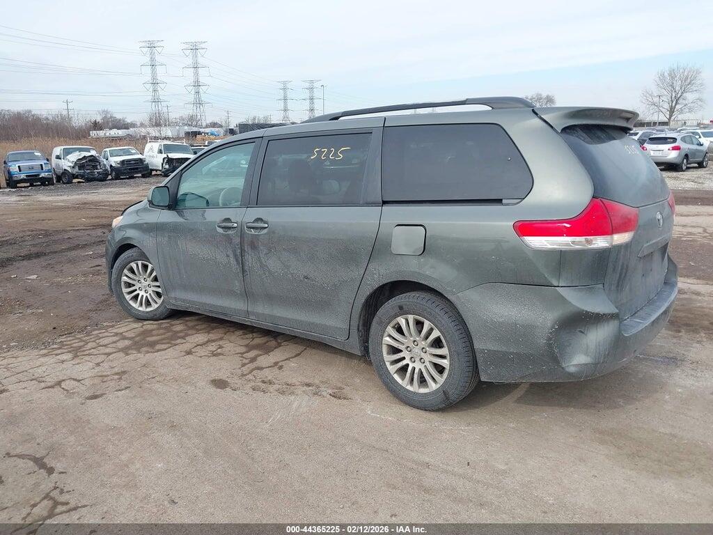 5TDYK3DC8CS218336 2012 TOYOTA SIENNA photo no. 3