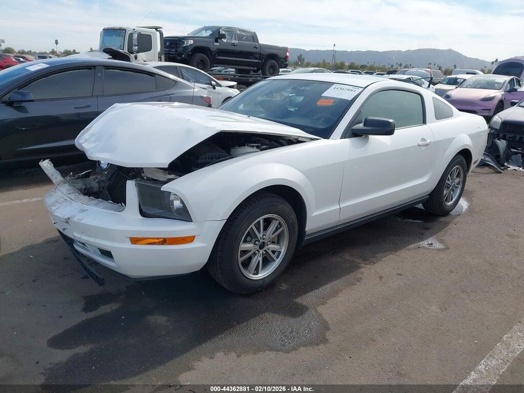 1ZVFT80N555130293 2005 FORD MUSTANG photo no. 2