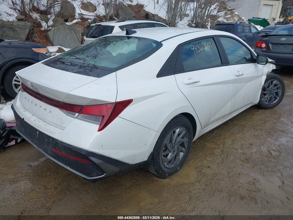KMHLM4DG3RU678615 2024 HYUNDAI ELANTRA photo no. 4
