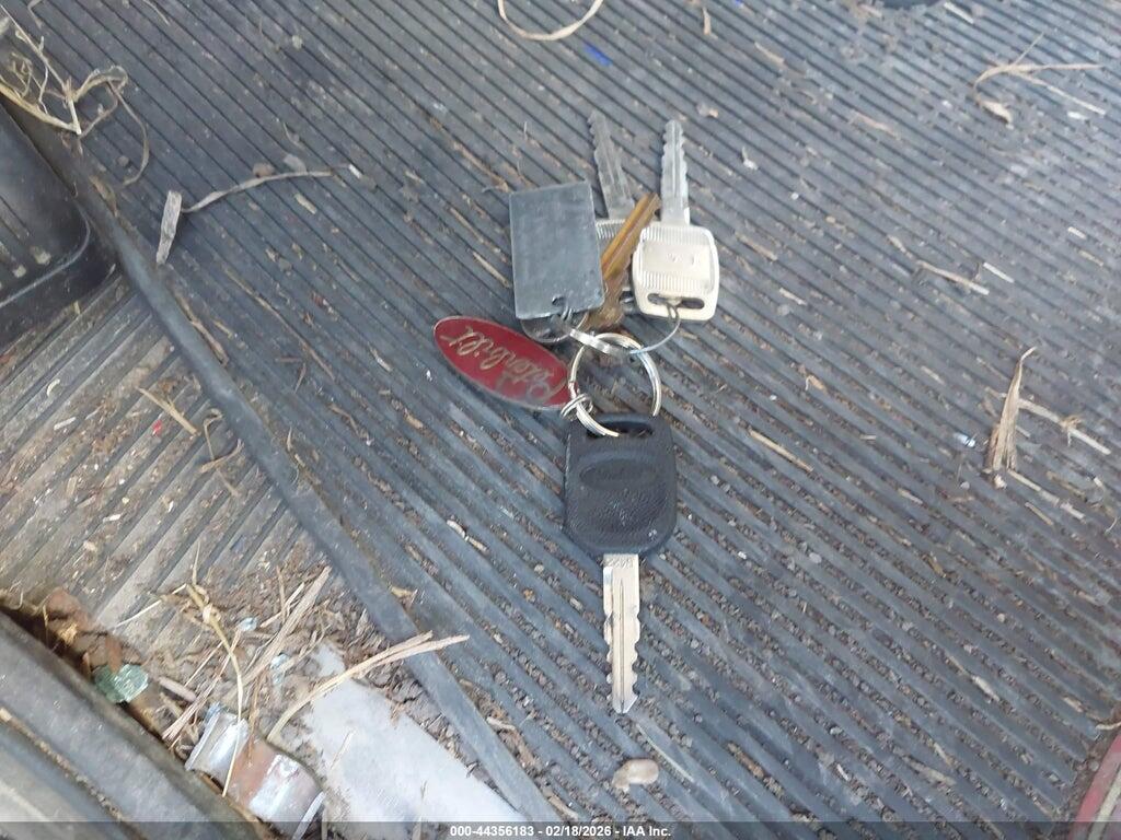 2NP2HJ7X0FM275592 2015 PETERBILT 337 photo no. 11