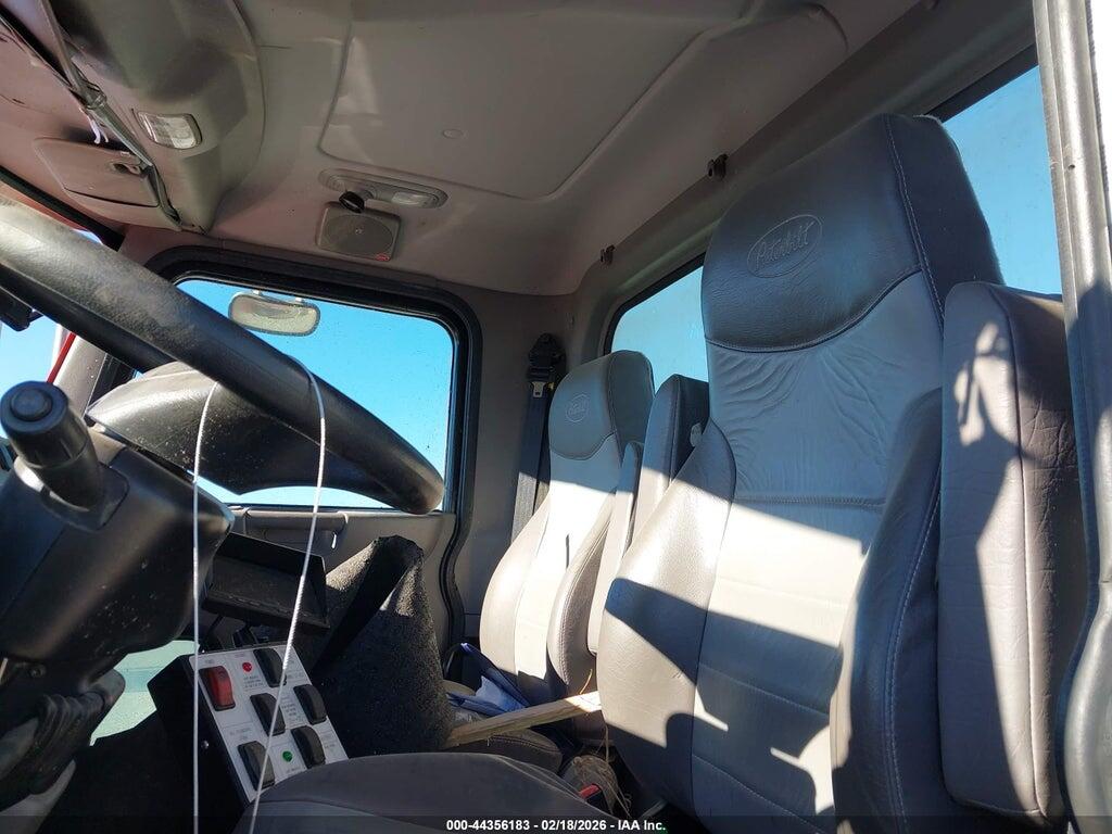 2NP2HJ7X0FM275592 2015 PETERBILT 337 photo no. 7