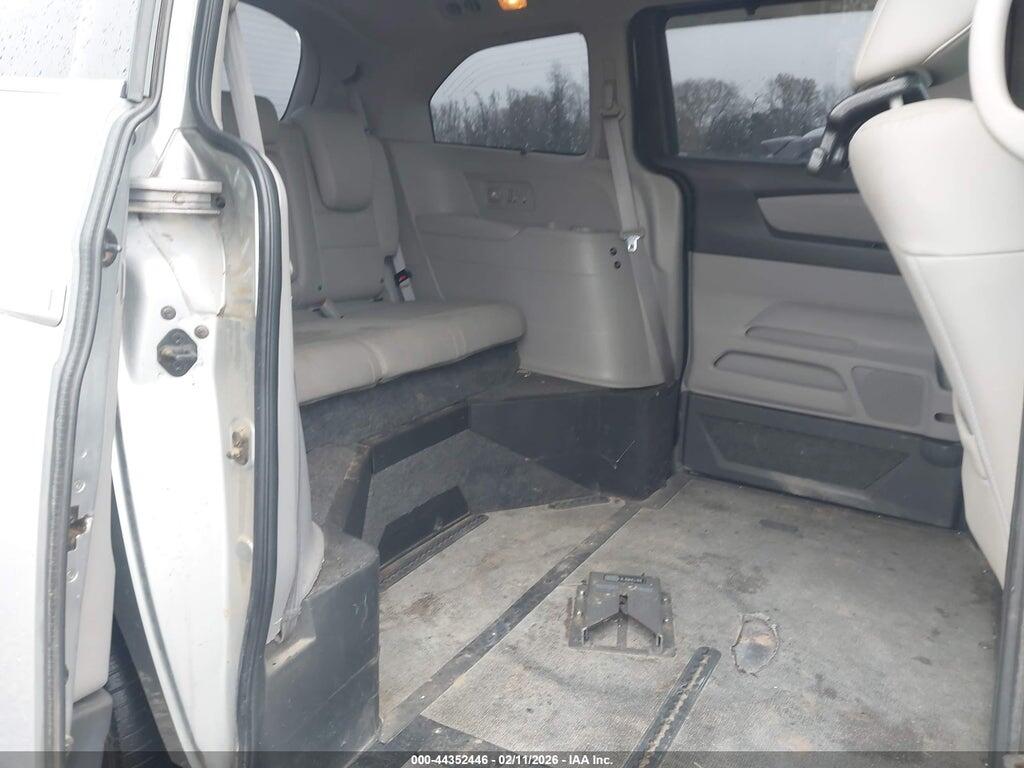 5FNRL5H95BB012809 2011 HONDA ODYSSEY photo no. 8