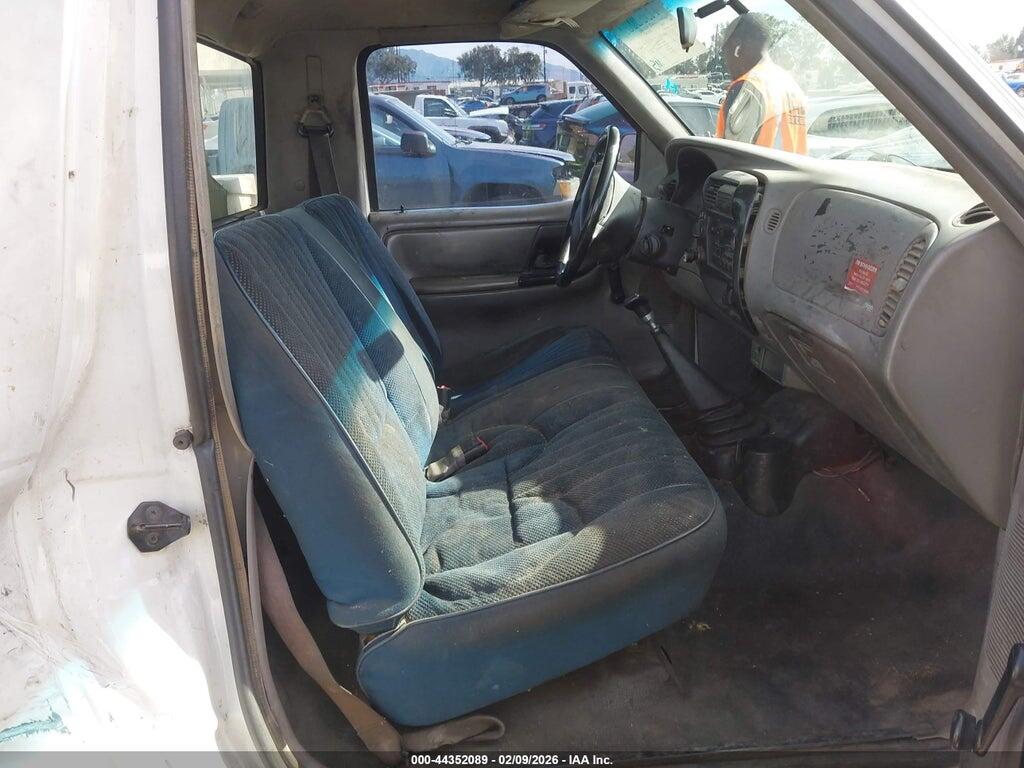 1FTYR11V8YPC00457 2000 FORD RANGER photo no. 8