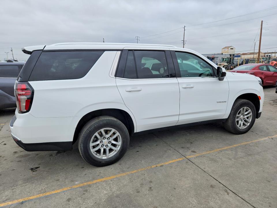 2024 CHEVROLET TAHOE K1500 LS — Фото 3 из 13