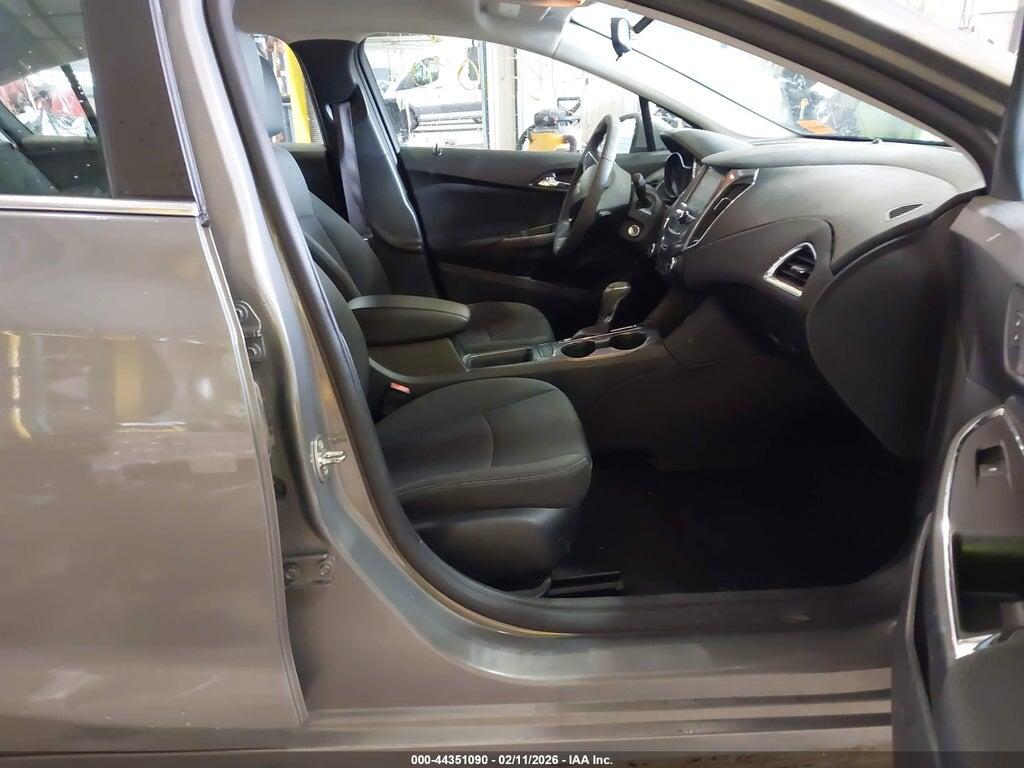 1G1BE5SM7H7140470 2017 CHEVROLET CRUZE photo no. 5
