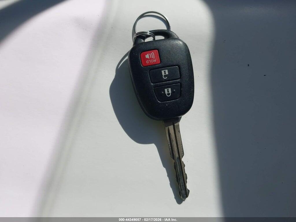 JTDKDTB33F1097994 2015 TOYOTA PRIUS C photo no. 11