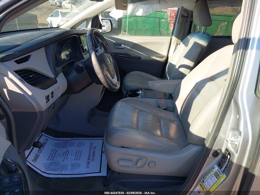 5TDYK3DC4GS746672 2016 TOYOTA SIENNA photo no. 5