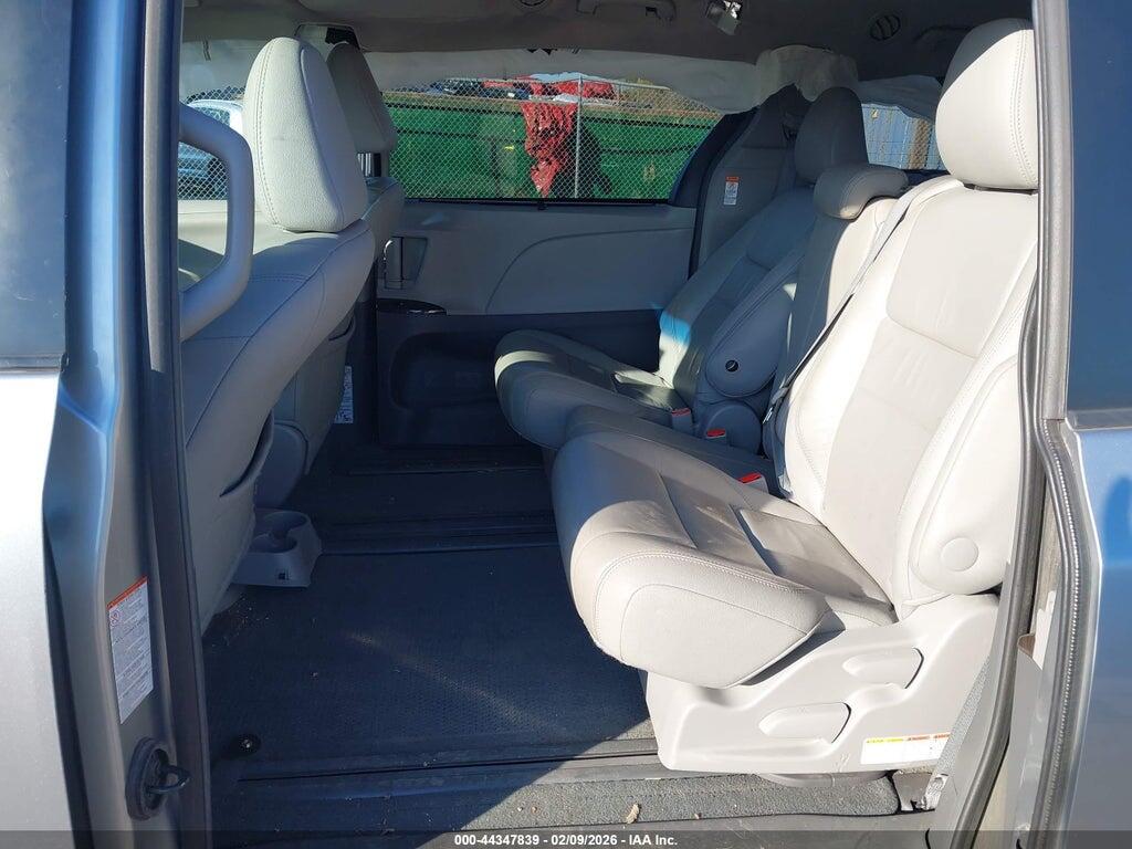 5TDYK3DC4GS746672 2016 TOYOTA SIENNA photo no. 8