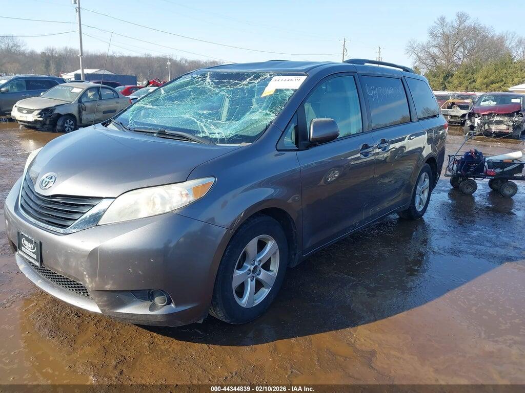 5TDKK3DC0CS176508 2012 TOYOTA SIENNA photo no. 2