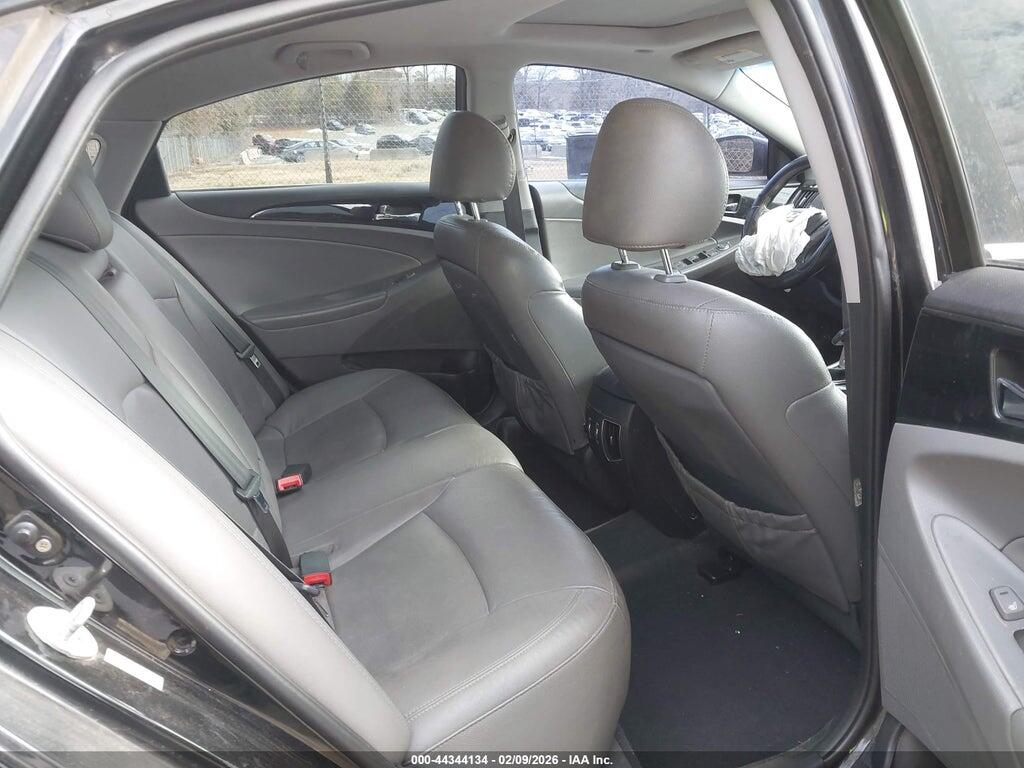 5NPEC4AC6BH022393 2011 HYUNDAI SONATA photo no. 8