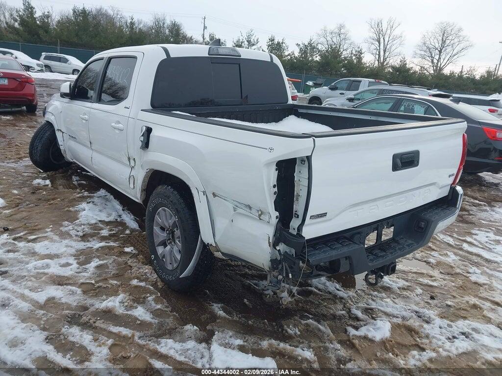 3TMAZ5CN5JM064001 2018 TOYOTA TACOMA photo no. 3
