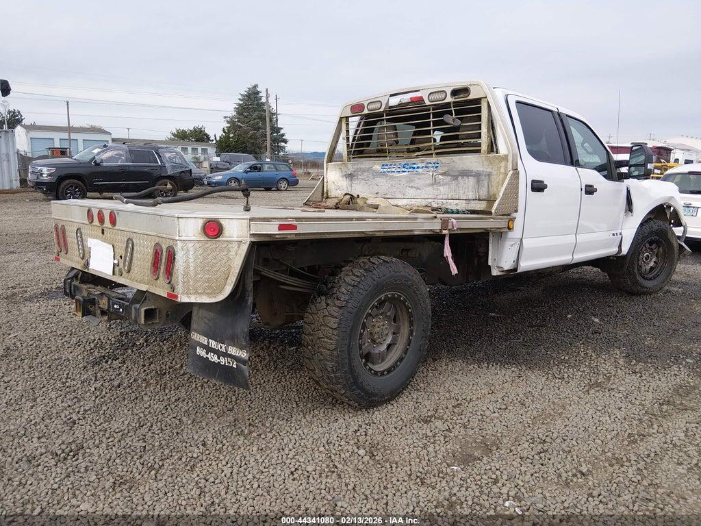 1FT8W3BT6HED36602 2017 FORD F-350 photo no. 4