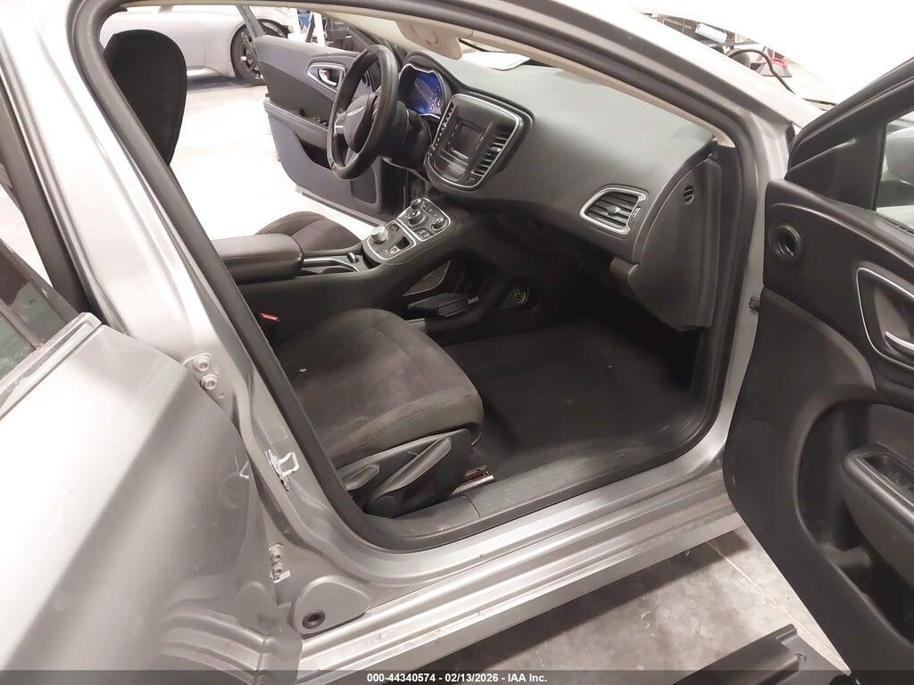 1C3CCCAB5FN503626 2015 CHRYSLER 200 photo no. 5