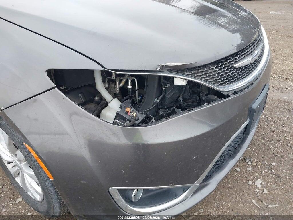 2C4RC1BG0HR795812 2017 CHRYSLER PACIFICA photo no. 6