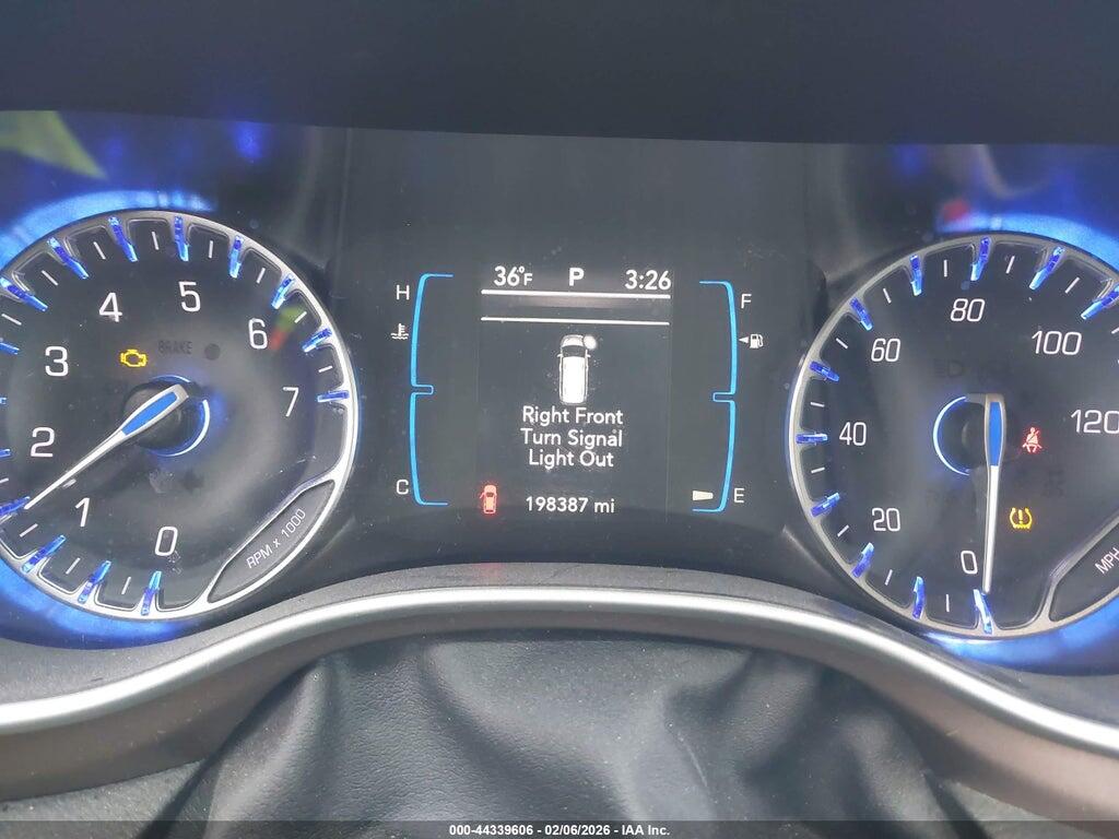 2C4RC1BG0HR795812 2017 CHRYSLER PACIFICA photo no. 7