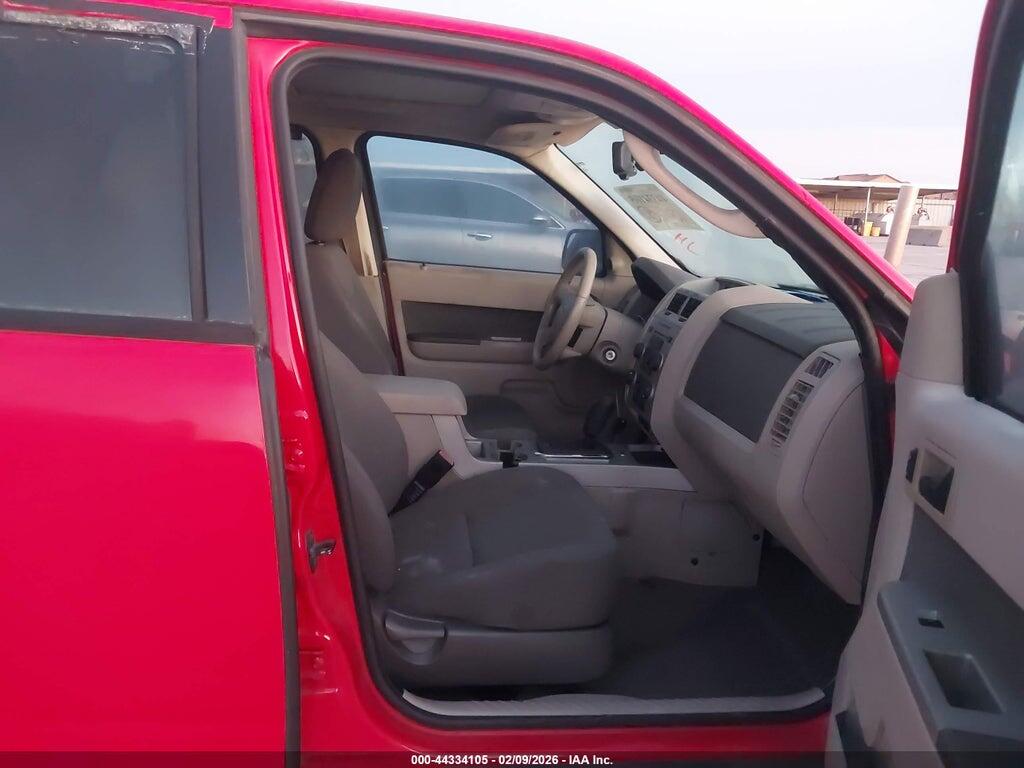 1FMCU03799KA15927 2009 FORD ESCAPE photo no. 5