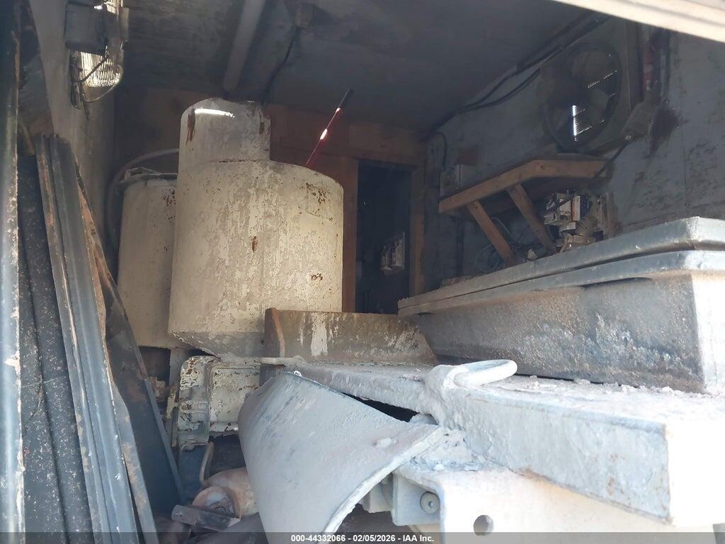 1FVHC5CV49HAK3186 2009 FREIGHTLINER M2 photo no. 6