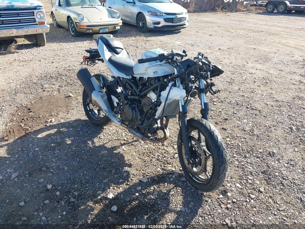 ML5EXGH15SDA68505 2025 KAWASAKI EX500 photo no. 1
