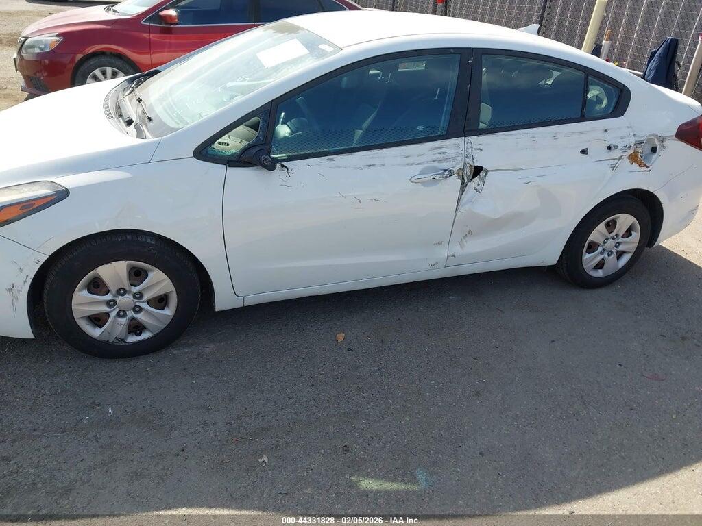 3KPFK4A75HE054436 2017 KIA FORTE photo no. 6