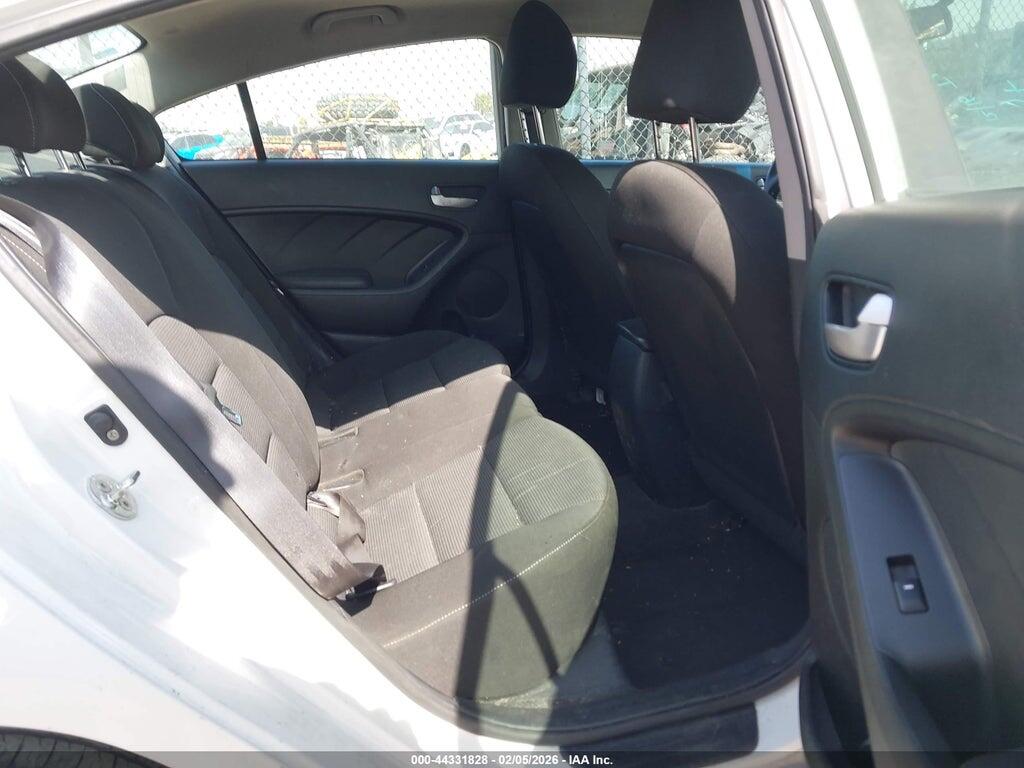 3KPFK4A75HE054436 2017 KIA FORTE photo no. 8