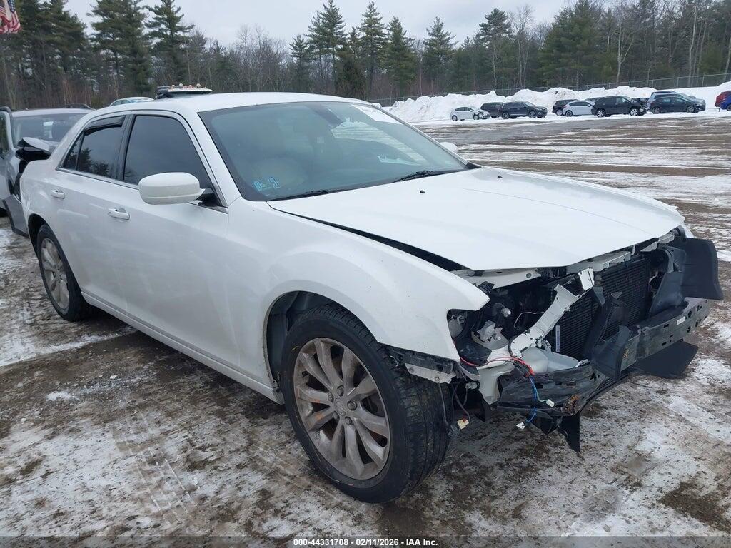2C3CCARG0HH622104 2017 CHRYSLER 300 photo no. 1