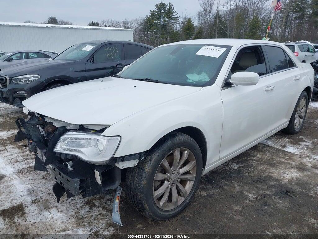 2C3CCARG0HH622104 2017 CHRYSLER 300 photo no. 2