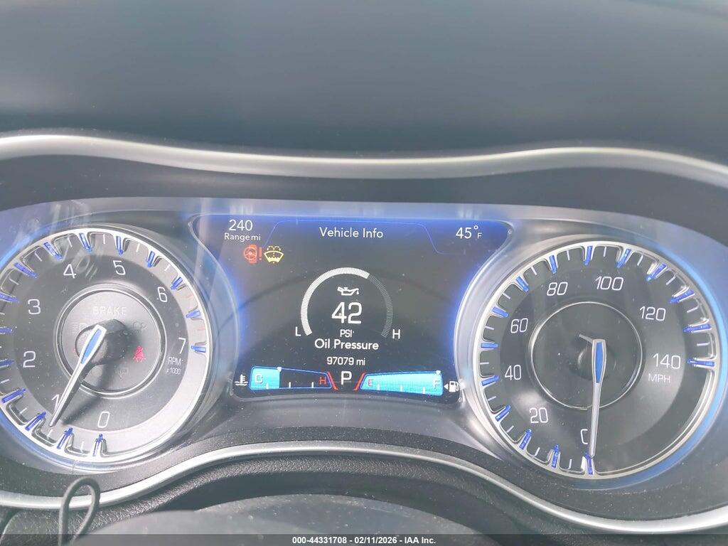 2C3CCARG0HH622104 2017 CHRYSLER 300 photo no. 7