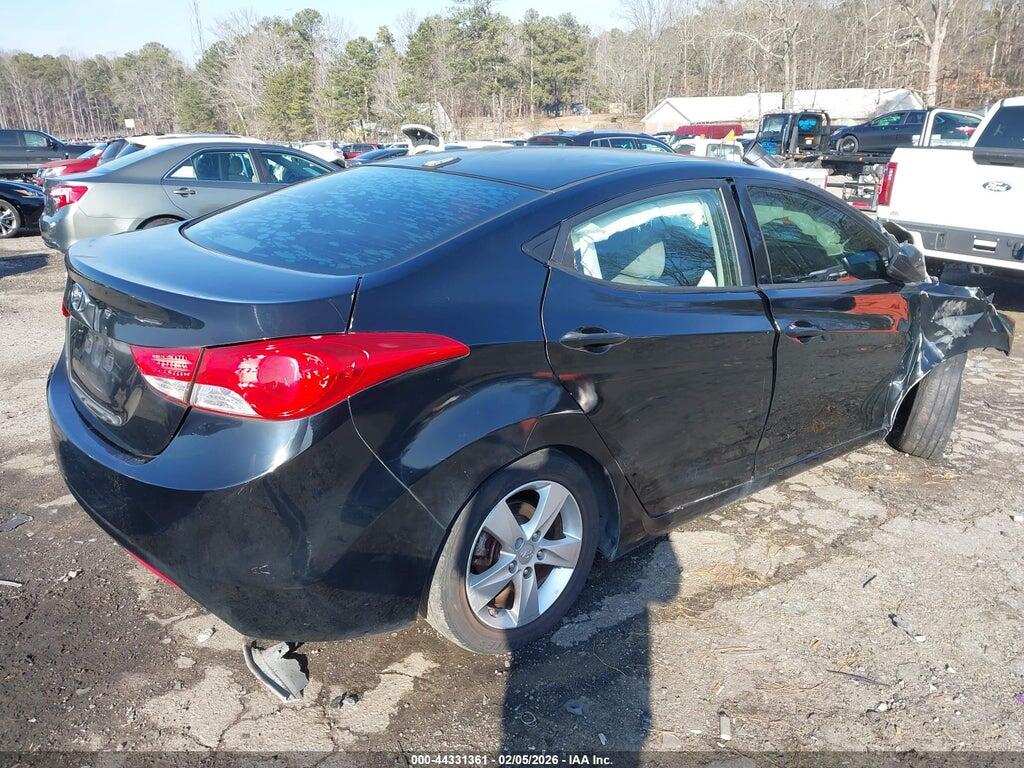 5NPDH4AE6DH230808 2013 HYUNDAI ELANTRA photo no. 4
