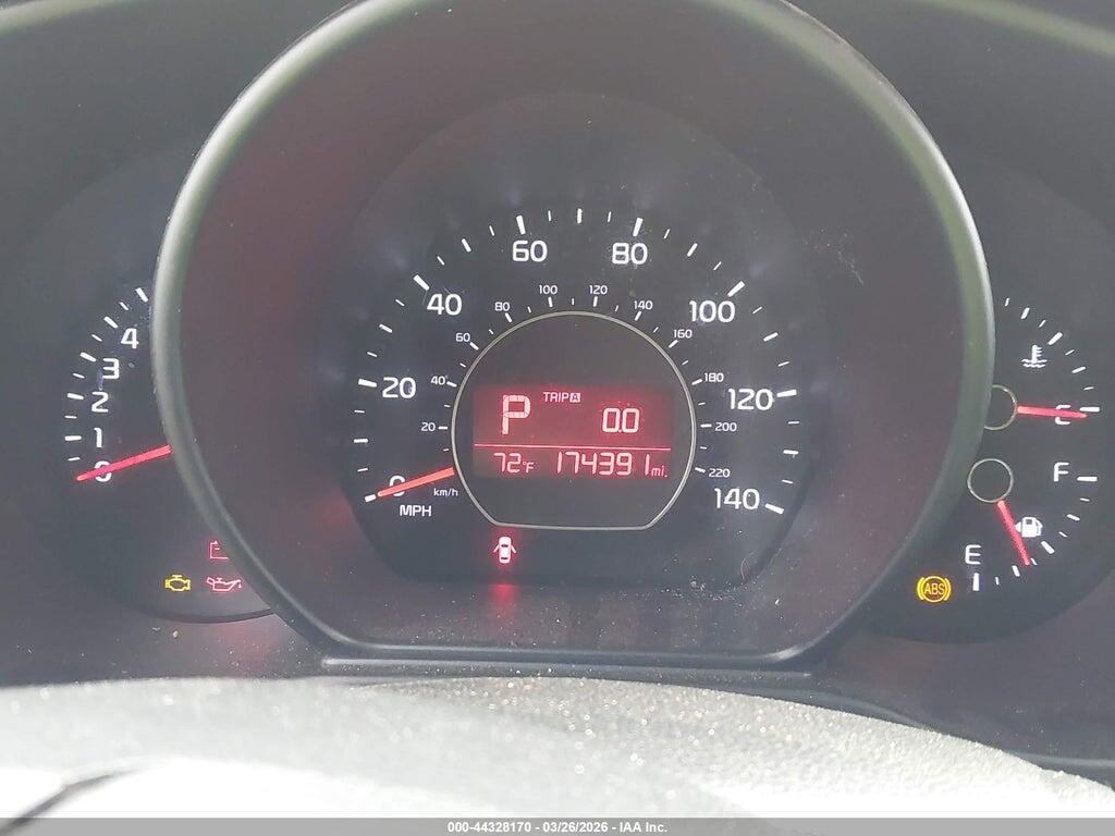 KNDJP3A53G7825740 2016 KIA SOUL photo no. 7