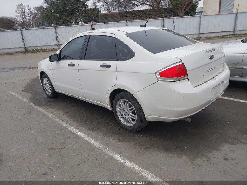1FAHP3FN8BW150155 2011 FORD FOCUS photo no. 3